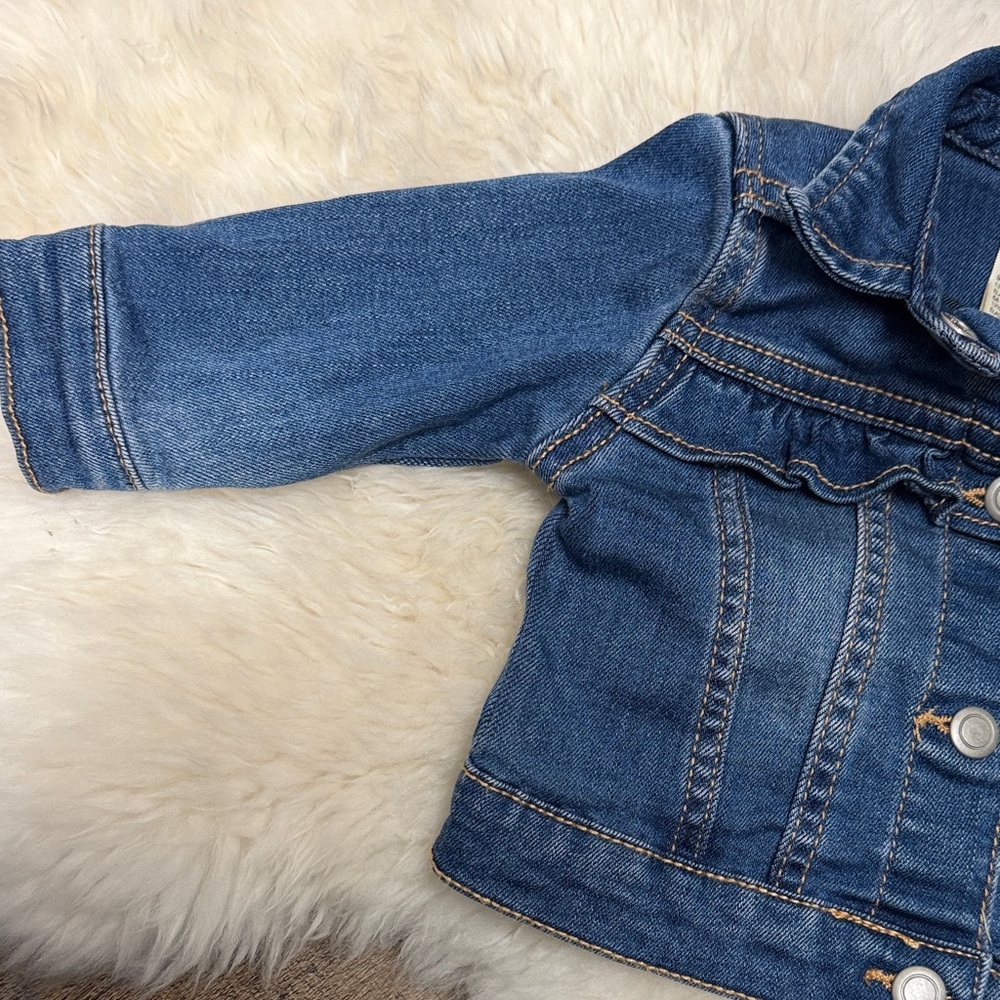 Classic Blue Denim Jacket size 0-3 months - Picture 4 of 6